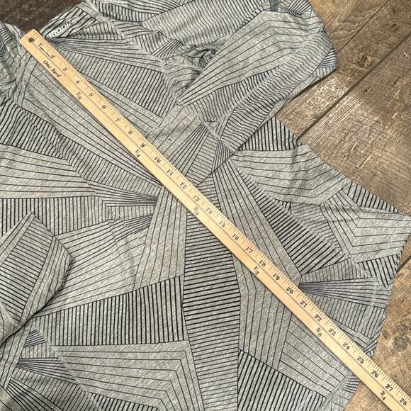 Brooks Run Happy Dash 1/2 Zip Long Sleeve Running Shirt Size XL - Picture 4 of 7